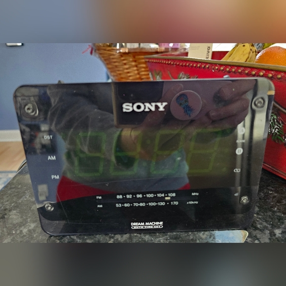 Sony ICF-C414 Dream Machine LargeDisplay Dual Alarm Clock Radio - Picture 5 of 8